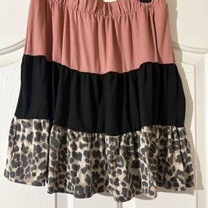 Stylish Pink and Black Leopard Print Skirt